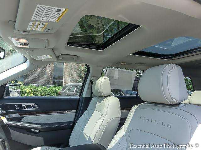 2017 Ford Explorer AWD Platinum 4dr SUV